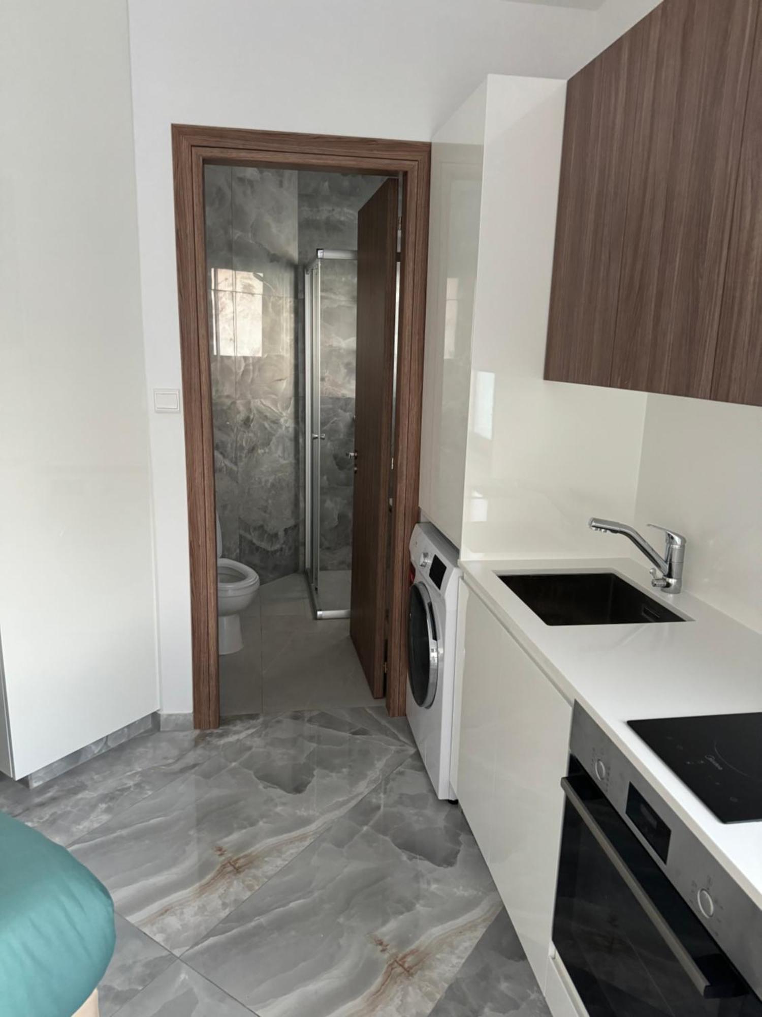 Beachside Light House Kato 82 Appartement